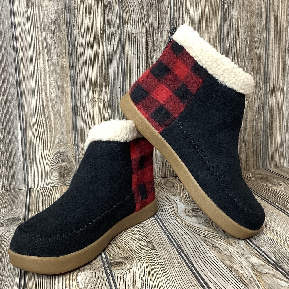 Sanuk Black Red Buffalo Wool Plaid Ankle Fleece Lined #11211553 Women's Size 9